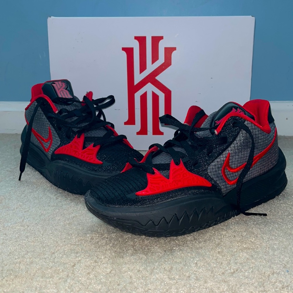 Nike Mens Kyrie Low 4